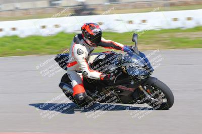 media/Jan-20-2023-Fastrack Riders (Fri) [[f2ad32aba3]]/Level 1/session 3 turn 9/